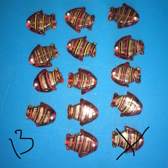Glass art fish beads 13 handmade craft/jewelry - Picture 1 of 4